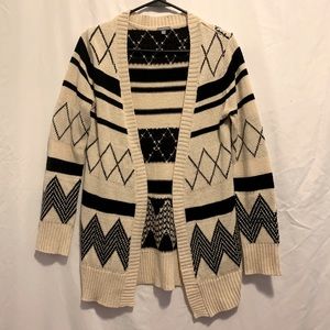 Charlotte Russe Aztec Print Long Sleeve Sweater XS